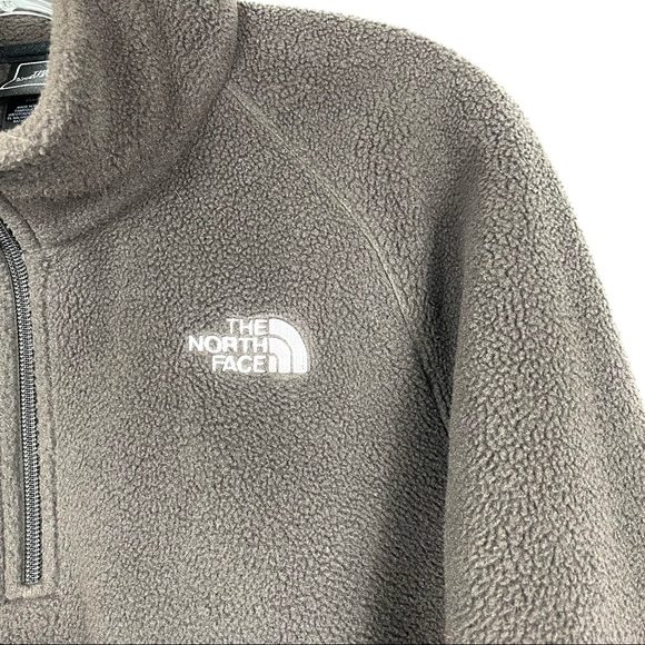 The North Face 1/4 Zip up fleece sweater - Picture 4 of 6